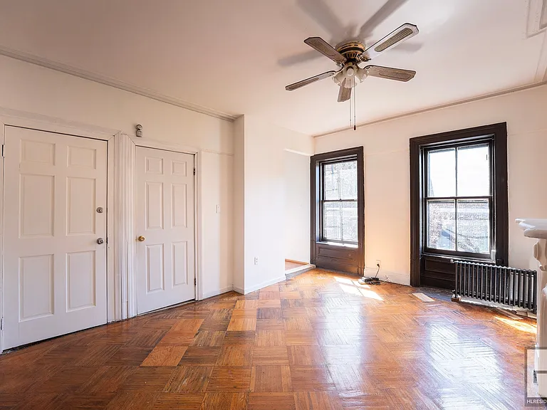 6 Brevoort Pl #2 — Photo 4