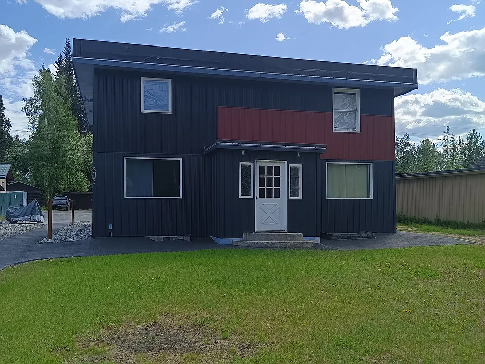 515 Farewell Ave #1