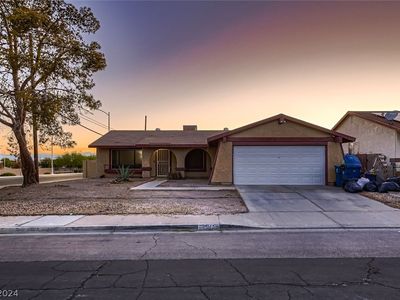 3615 Lone Oak St, Las Vegas, NV, 89115