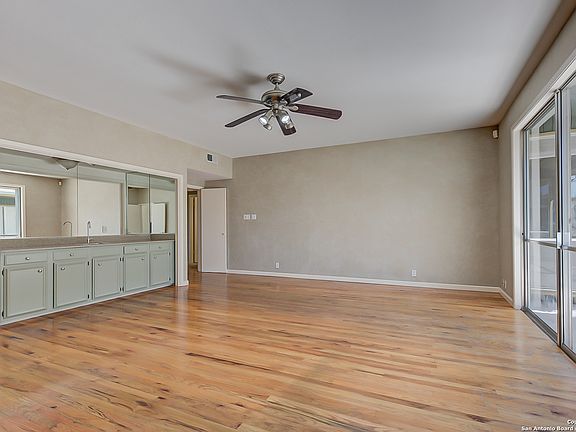 2nd image of 3678 Hidden Dr #603