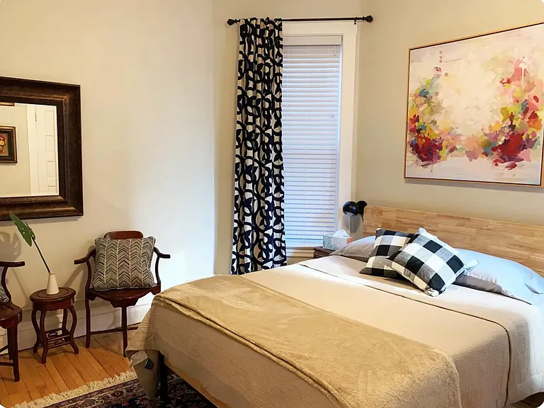 queen bedroom 4