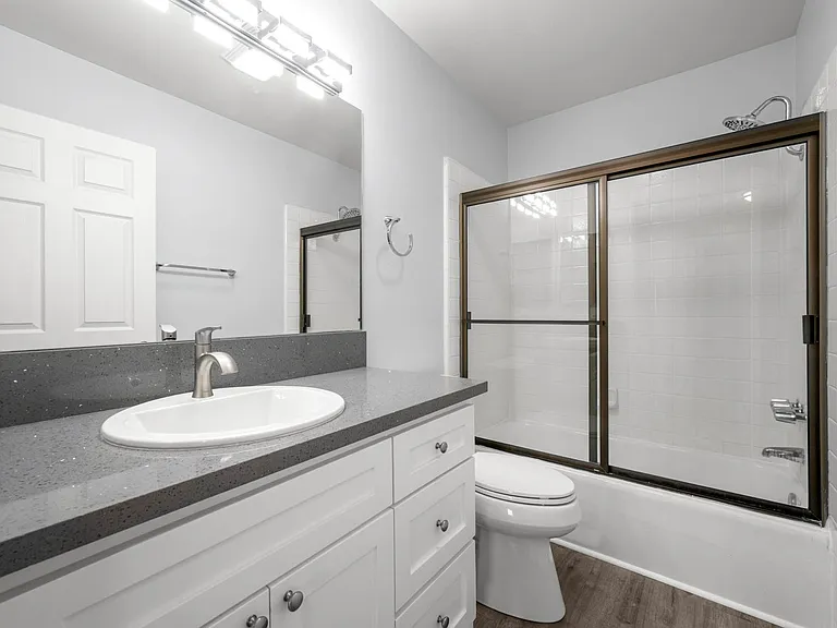 11800 Goshen Ave — Photo 7