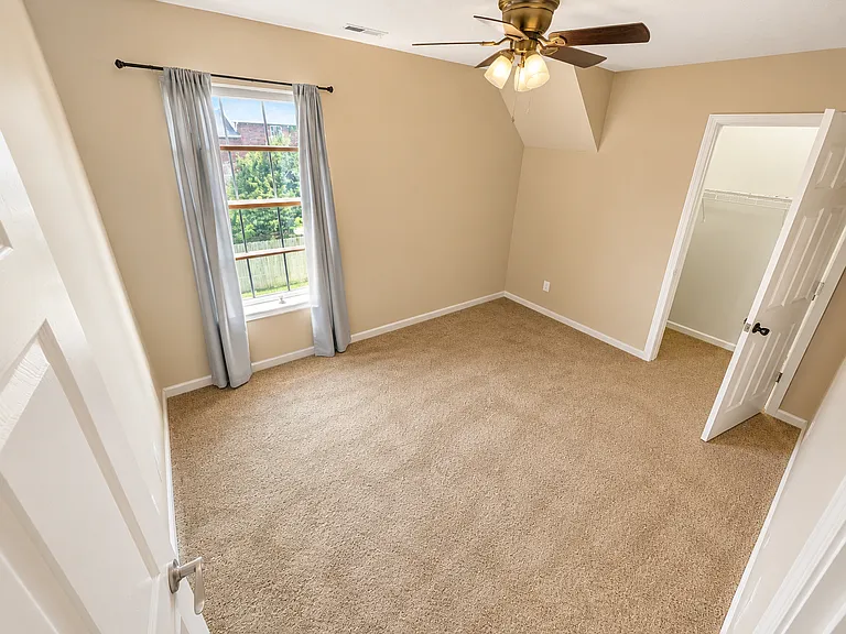 Upstairs Bedroom 1