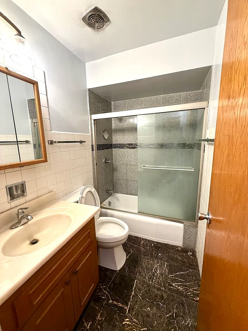 Studio, 1000 sqft, $1,350 — Photo 4