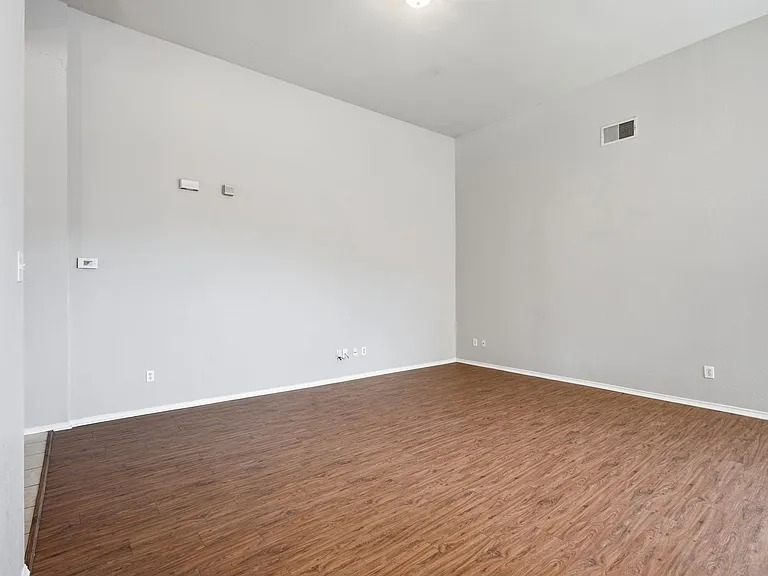 1113 Beaverwood Ln — Photo 12