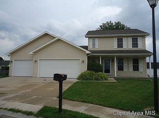 28 Bourbaki Rd, New Berlin, IL 62670