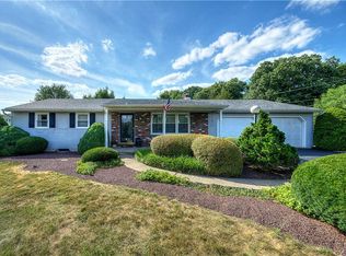 2281 E Buck Rd, Pennsburg, PA 18073