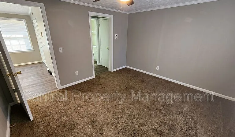 300 Florence Dr — Photo 12