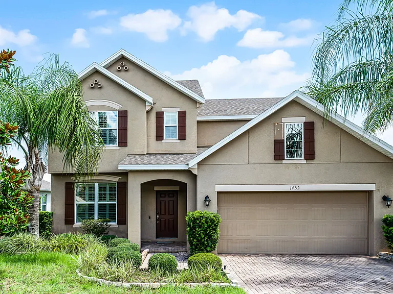 1452 Cabot Dr — Photo 1