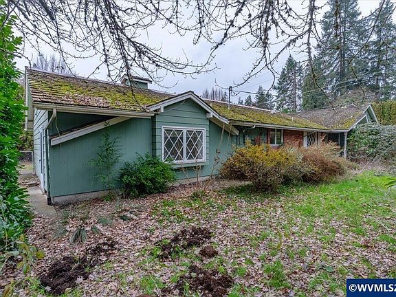 5th image of 112 NE Green Ct