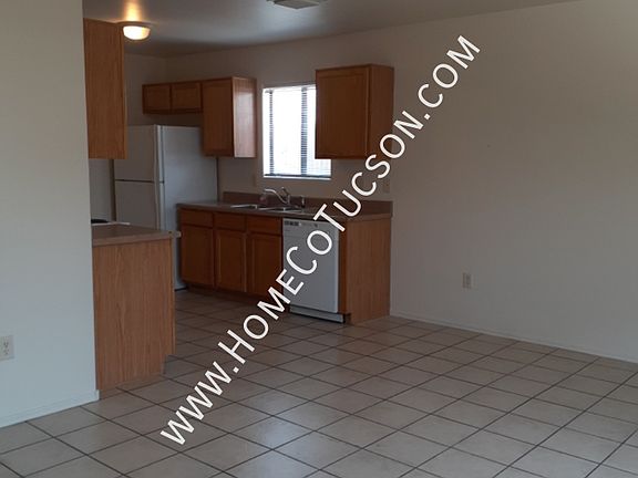 4th image of 750 W 41st St #1