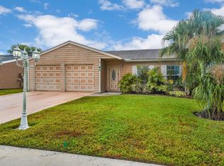 5070 Dalewood Ln, Lake Worth, FL 33467