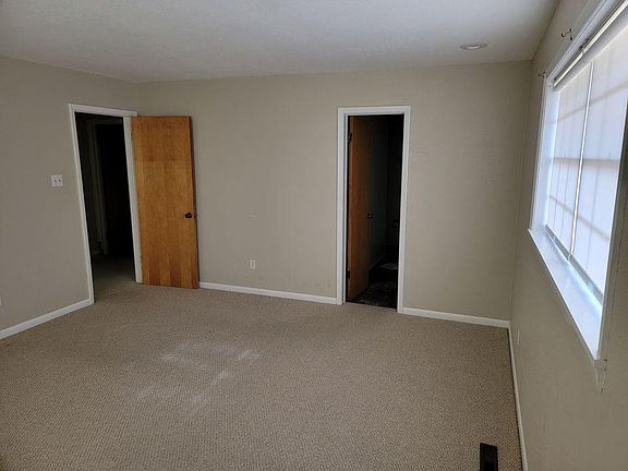5th image of 706 N Pennsylvania Ave