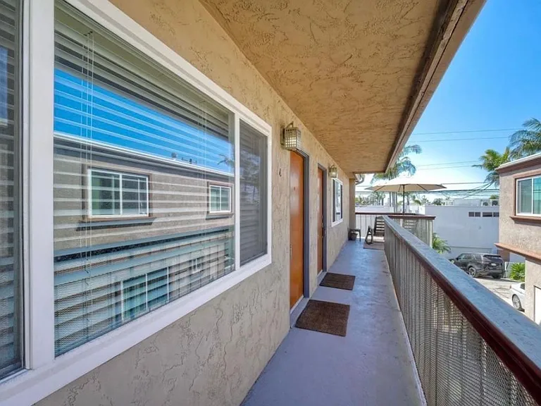 2238 Manchester Ave. — Photo 24