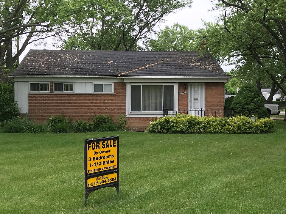 With fenced in yard