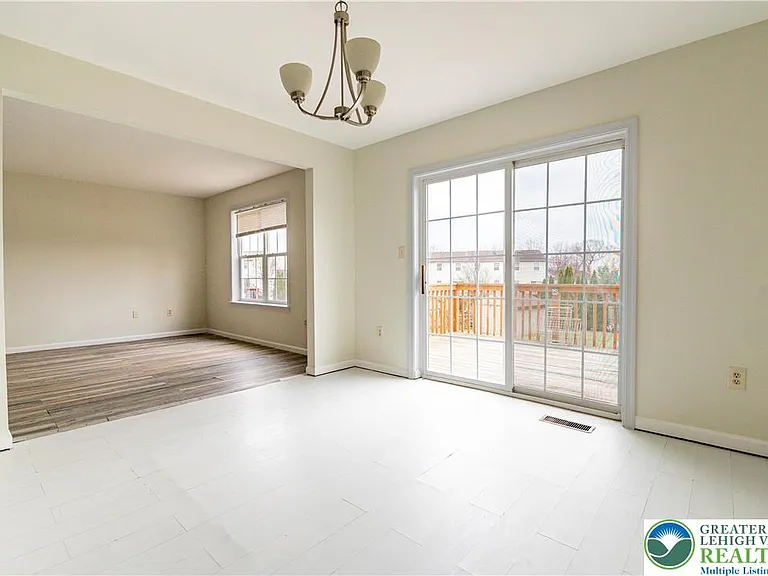 48 Olde Penn Dr — Photo 12