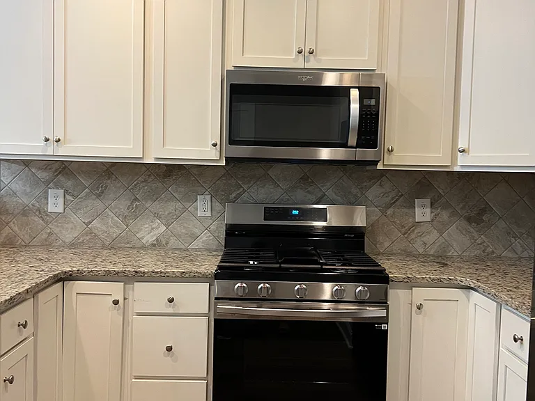 1618 Cedar Hill Way — Photo 13