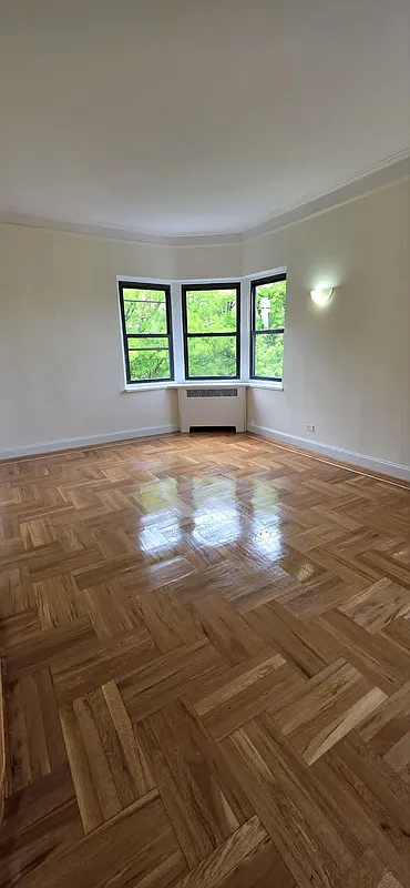 4660 Manhattan Cllge Parkway 6F
