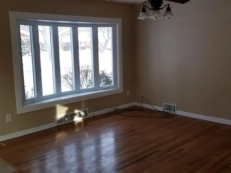 4451 Dean St — Photo 8