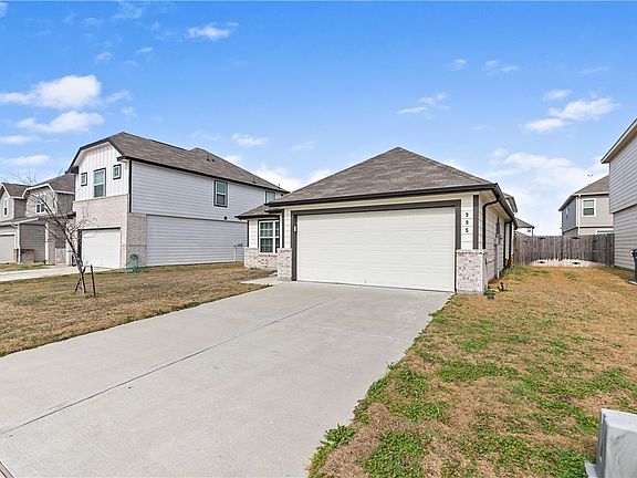 3rd image of 995 Rice Dr