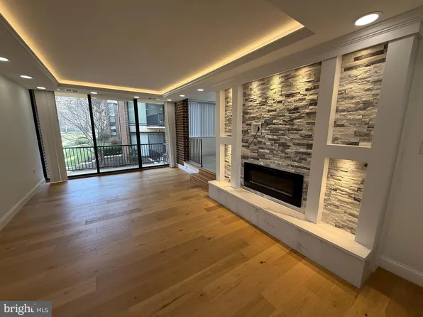 9909 Blundon Dr #4-202, Silver Spring, MD 20902