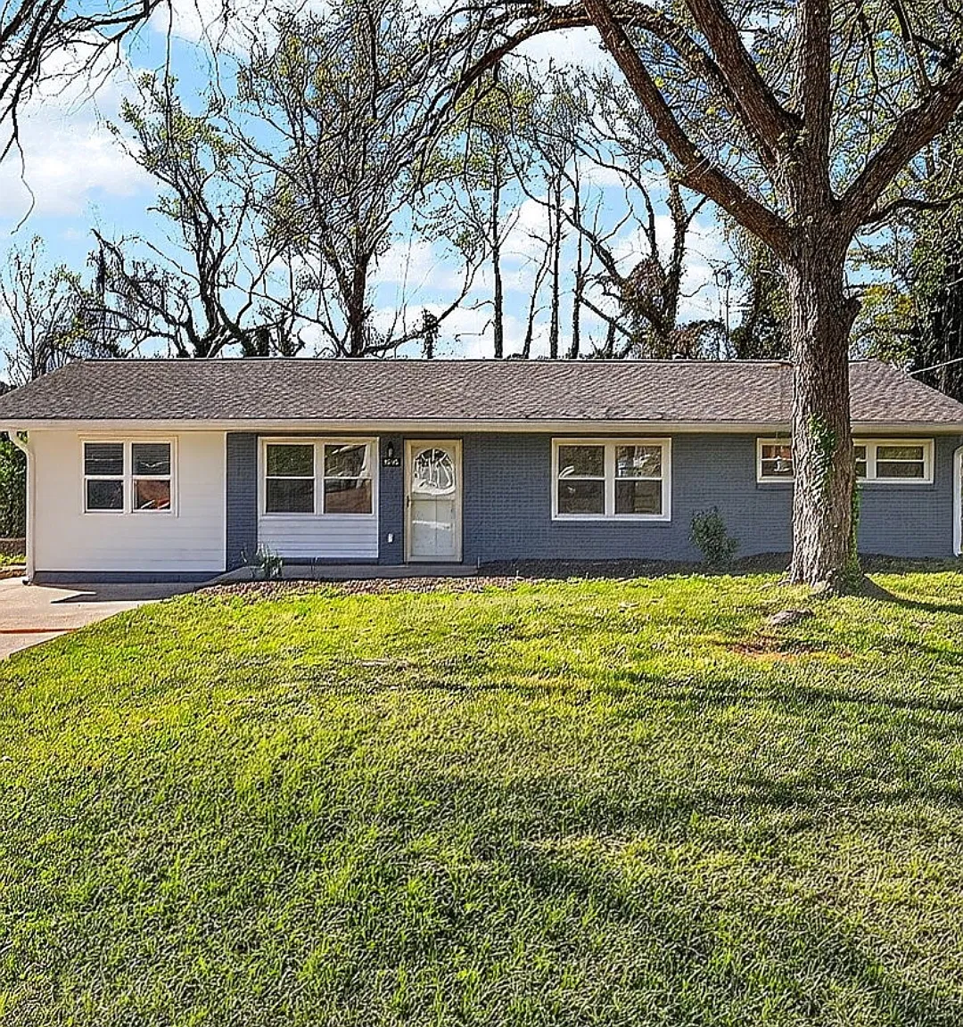 4 bed, 1345 sqft, $2,699 — Photo 2