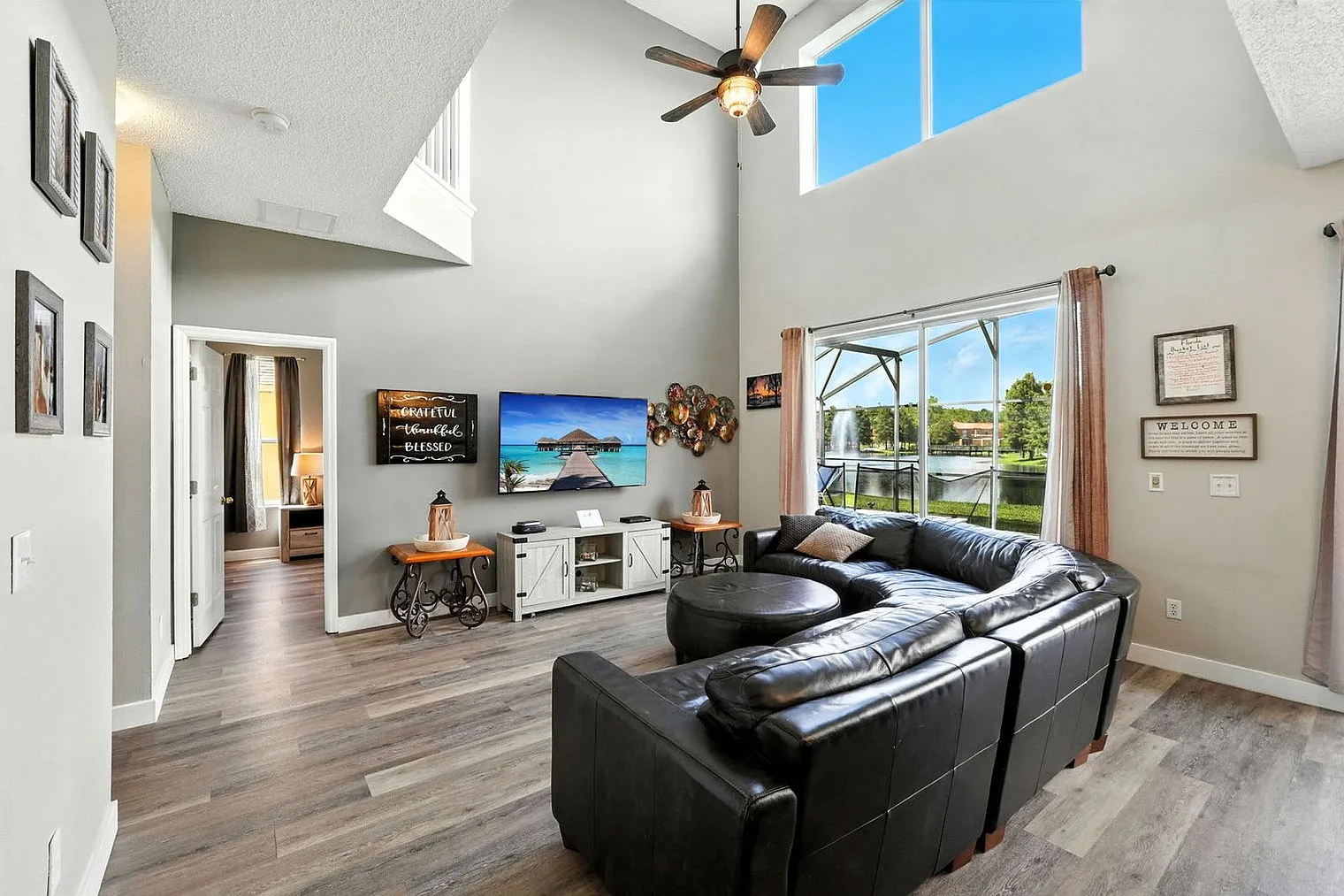 7 bed, 4.0 bath, 2841 sqft, $5,815 — Photo 2