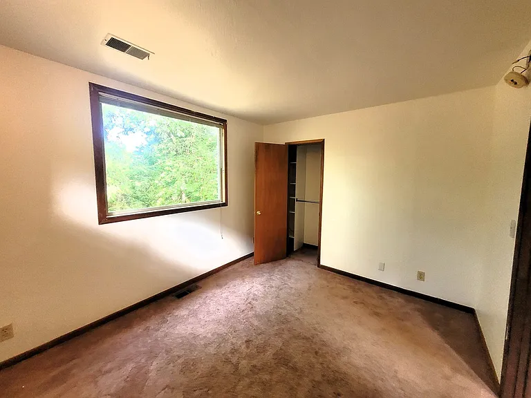 1327 Toledo St — Photo 39