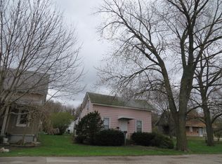 404 N Oak St, Onarga, IL 60955