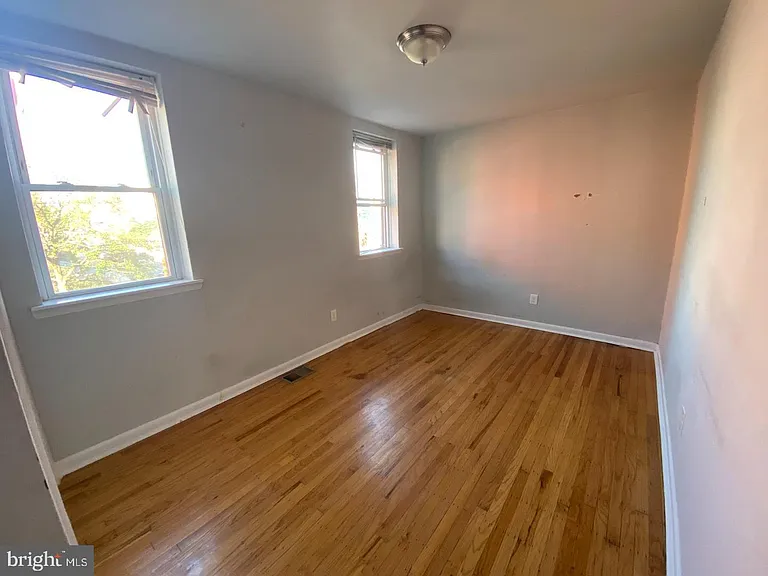 539 N 33rd St #2 — Photo 9