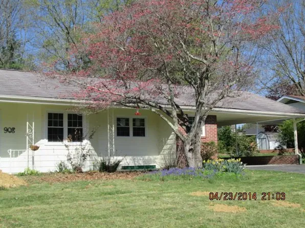 908 Buchanan Dr #B, Blacksburg, VA 24060