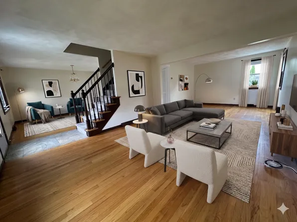 42 Dante Ave, Johnston, RI 02919