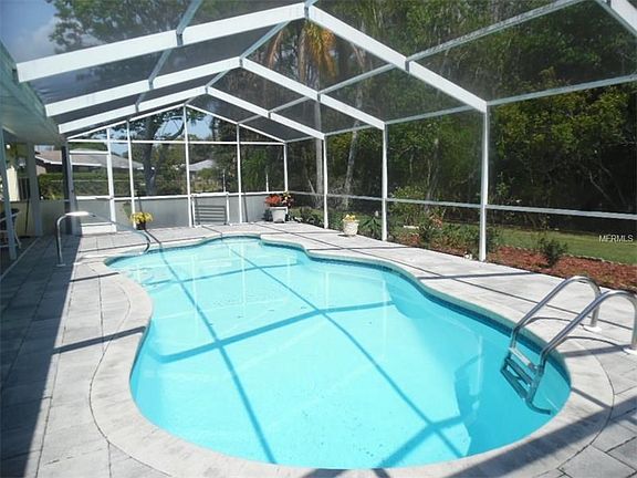 Sparkling Screen Enclosed Pool