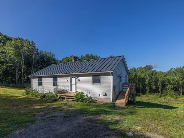 18 Ivy Lane, Union, ME 04862