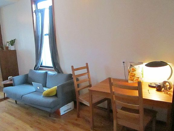 3rd image of 144 Suydam St #2B