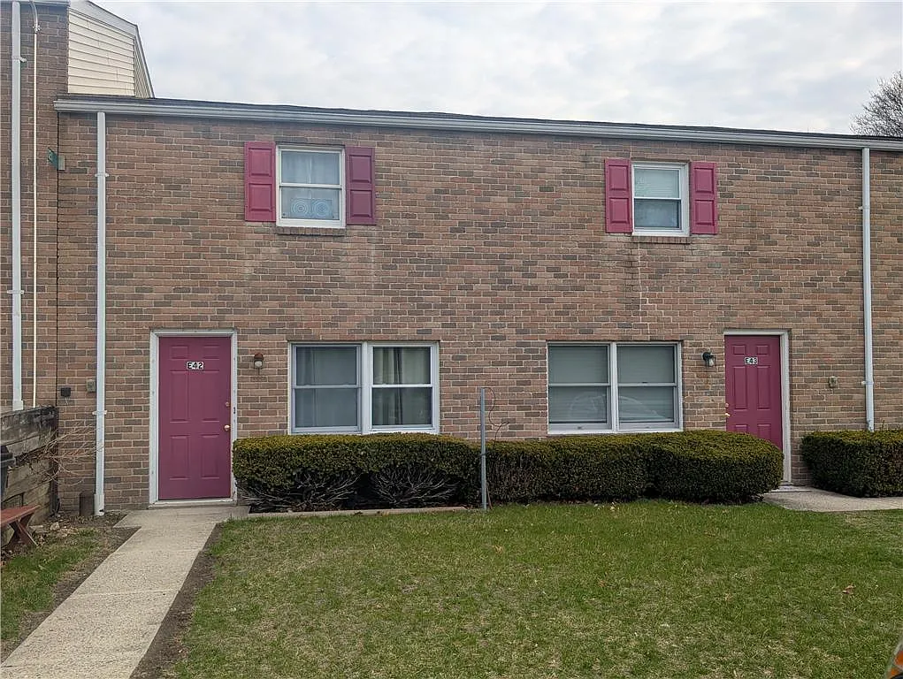 2 bed, 1.0 bath, 1100 sqft, $1,495 — Photo 2