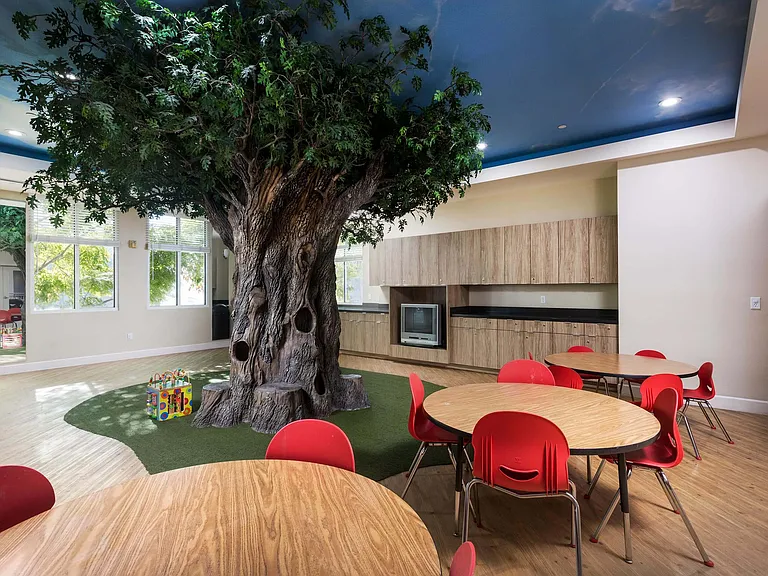 La Jolla Crossroads Apartments — Photo 60