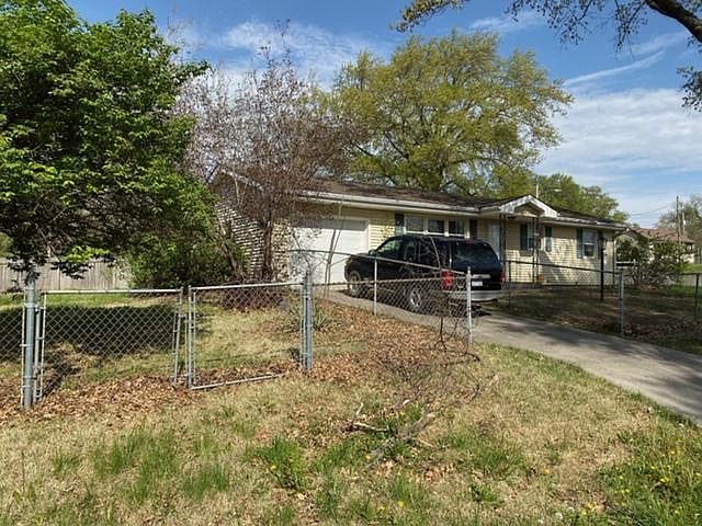 1st image of 2902 Virginia Cir