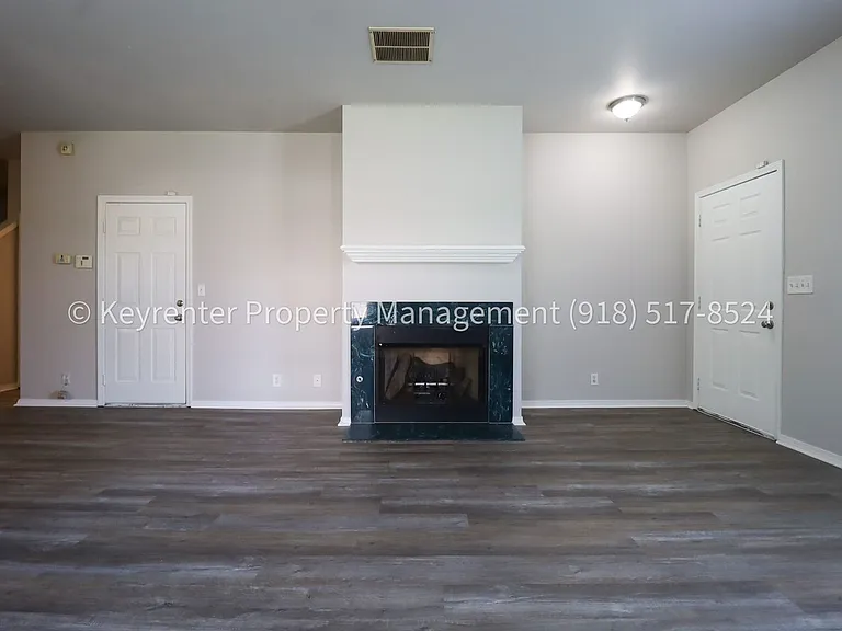 9134 E 24th St — Photo 9