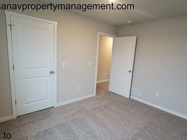 5809 NE Verona Dr — Photo 5