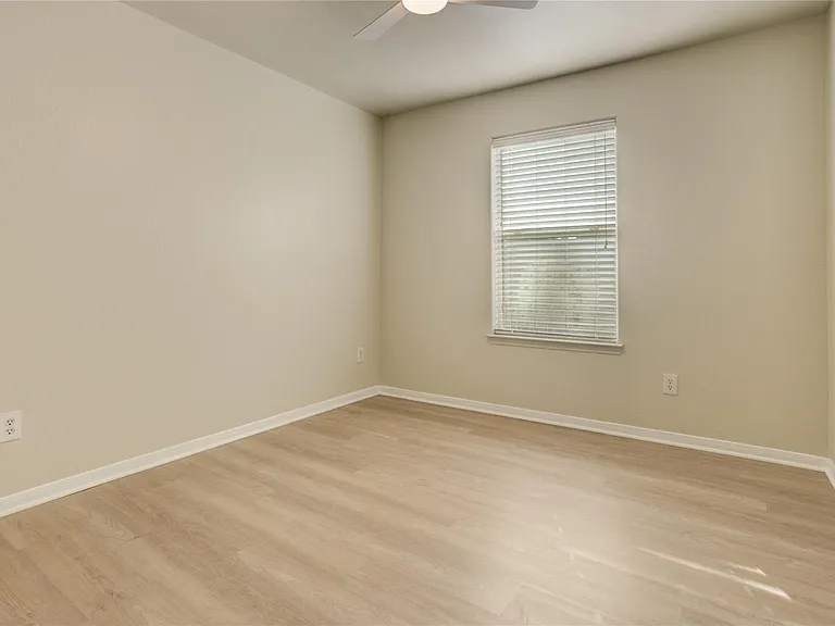 822 Crabapple Way — Photo 15