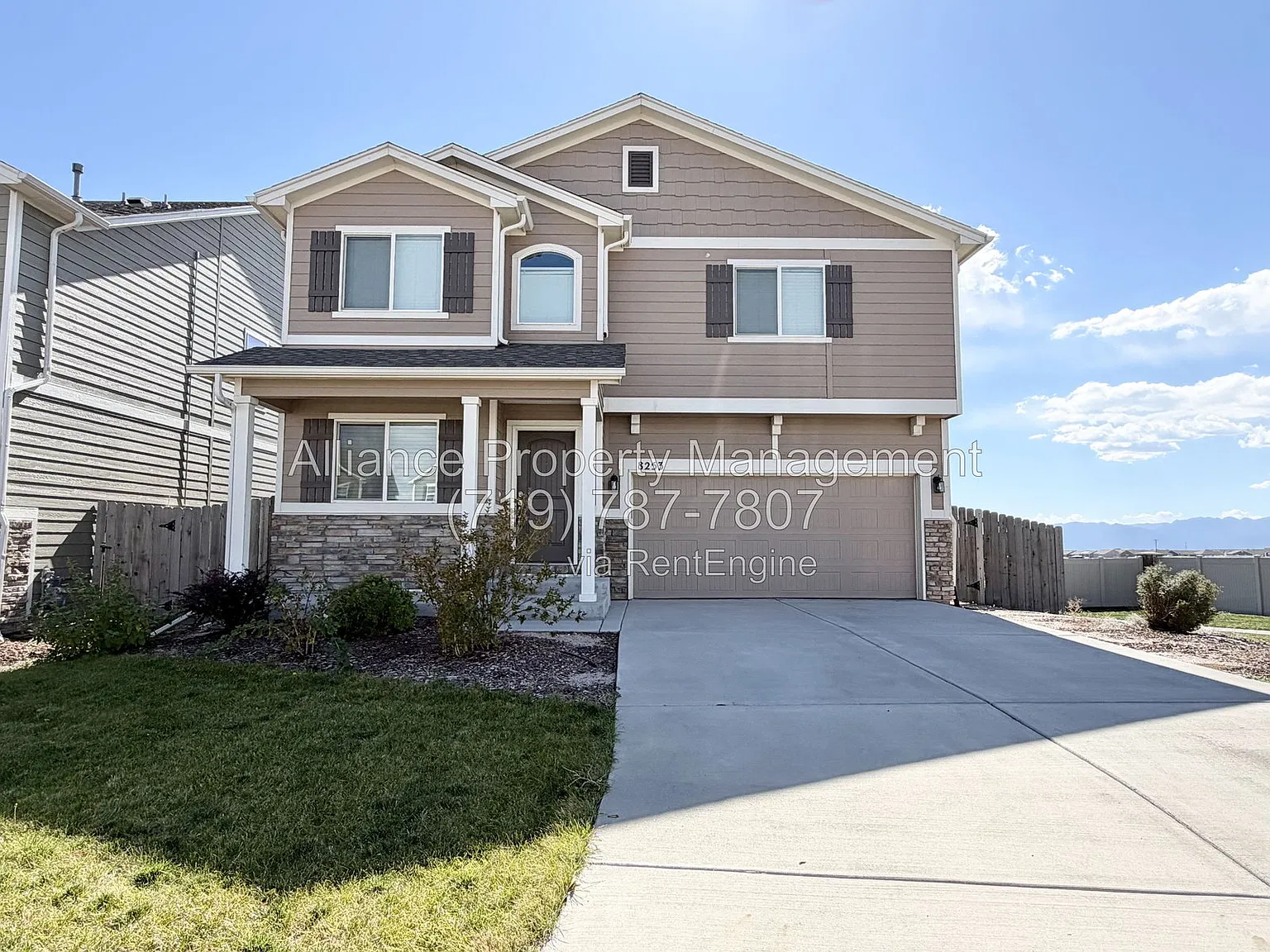 4 bed, 3.5 bath, 3190 sqft, $2,495 — Photo 1