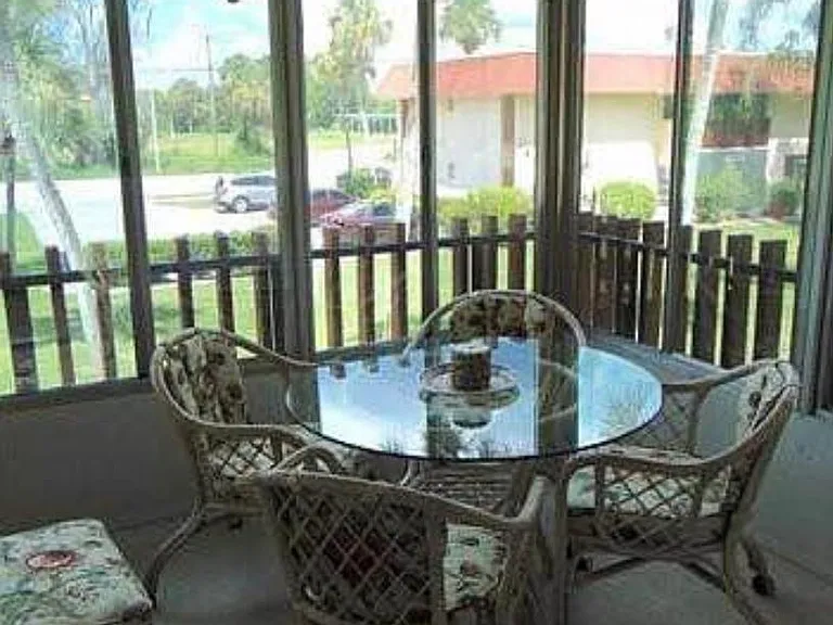 1380 Archer St #6 — Photo 4