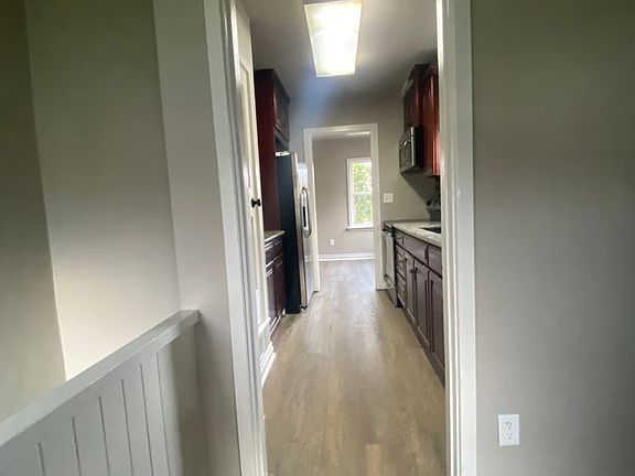 5th image of 914 S 16th Ave #2