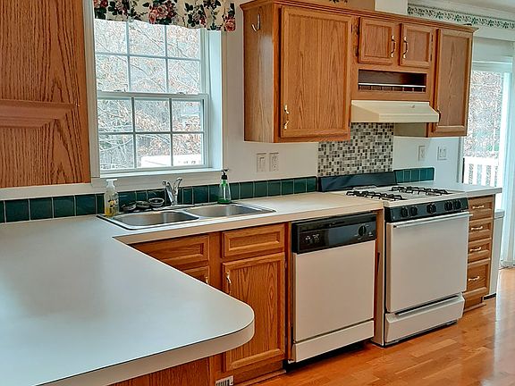 2nd image of 2901 Oak Point Dr #2901OAK