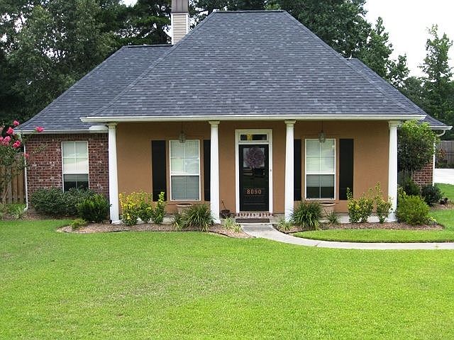 1st image of 8090 Versailles Ave