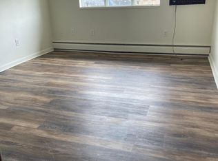 1100 Ridge Ave APT 10, Coraopolis, PA 15108