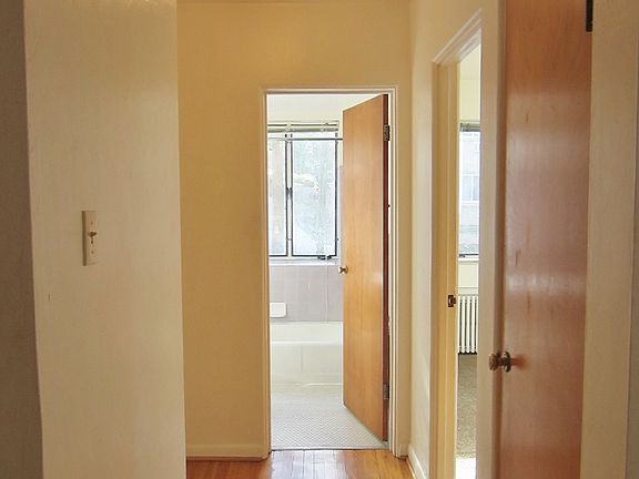 5th image of 670 N Pearl St APT 7