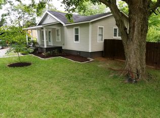 751 Cherokee Dr, Dandridge, TN 37725