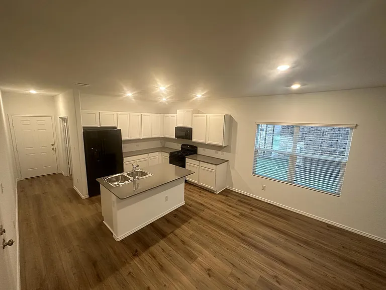 361 Sonterra Dr — Photo 9